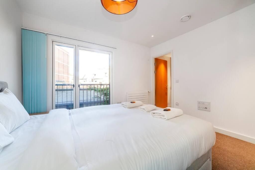 Appartement Stunning New 3 Bdr Duplex Wbalcony, East Londres Extérieur photo